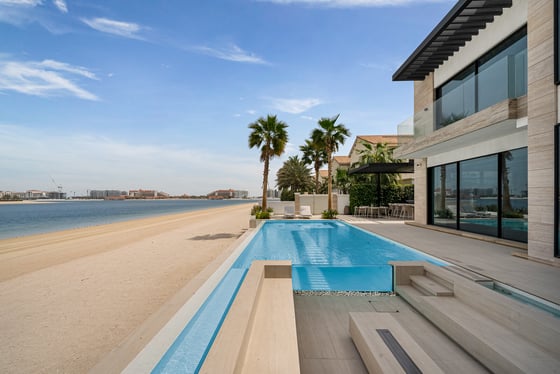 Extraordinary Fully Renovated Turnkey Beach Villa, picture 26