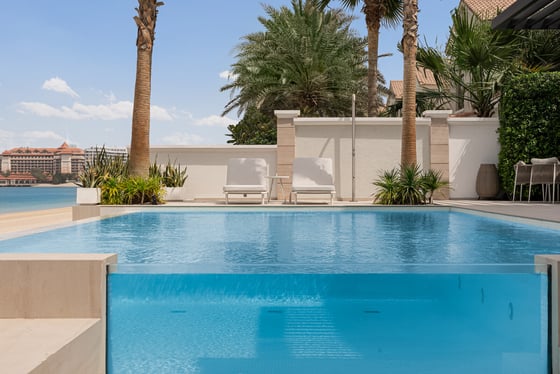 Extraordinary Fully Renovated Turnkey Beach Villa, picture 27