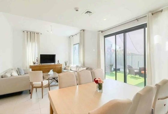 Corner Unit | Close to the Park | Vacant, picture 1