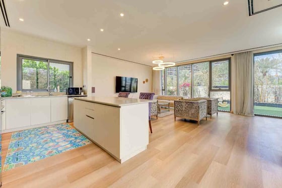 Corner Unit | Huge Plot | View Now, picture 1