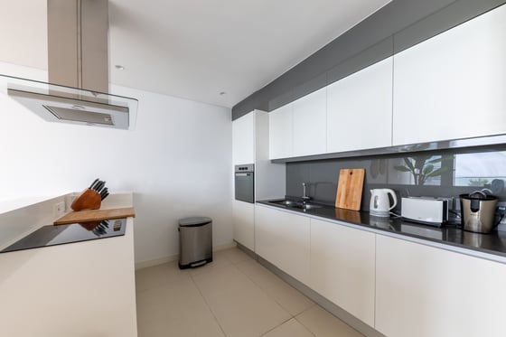 Sea View | Vacant | Furnished I Best Unit, picture 9