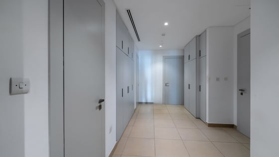 The Ultimate Waterfront Apartment at Volante, picture 17