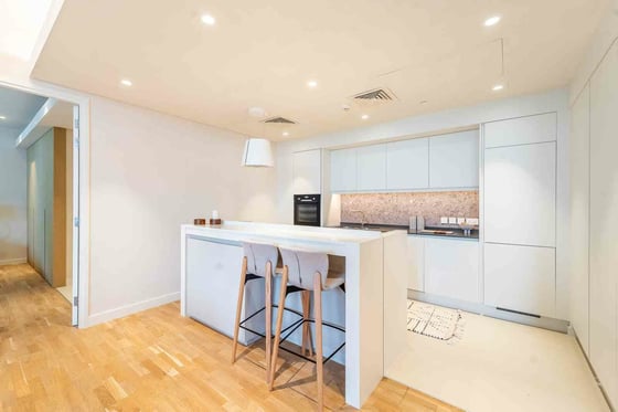 Oceanside | Sunset Views | Luxury Apartment, picture 9