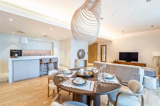 Oceanside | Sunset Views | Luxury Apartment, picture 3