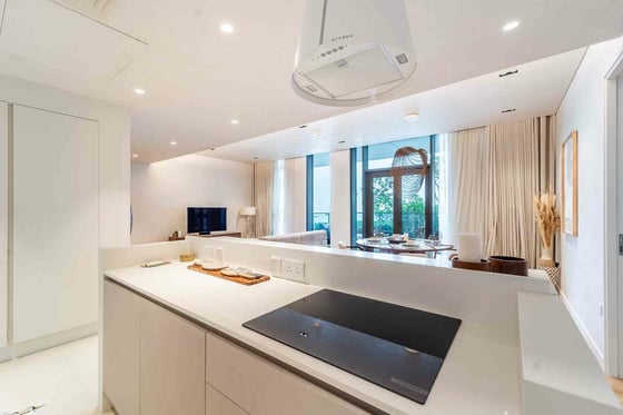 Oceanside | Sunset Views | Luxury Apartment, picture 11