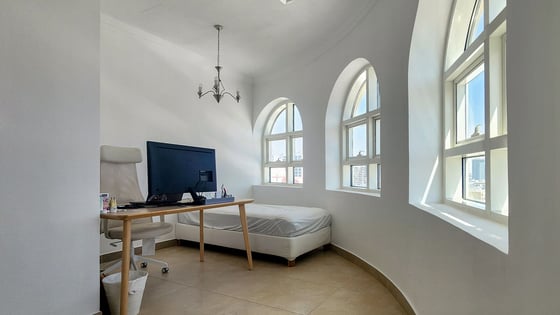 Spacious Terrace, Penthouse, Newly Renovated, picture 4