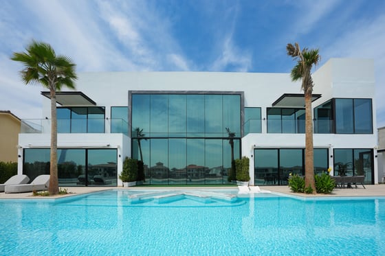 MODERN 5 BED MANSION I PRIME LOCATION I VACANT, picture 1