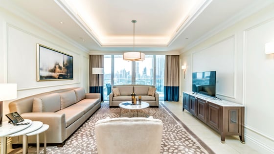 Stunning apartment in Downtown with Burj Khalifa views, picture 1