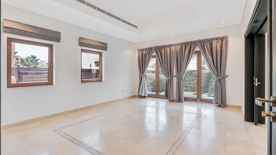 Corner unit villa in Al Furjan with spacious layout, picture 3