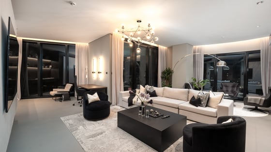 Stylish penthouse in Dubai Marina with infinity pool, picture 1