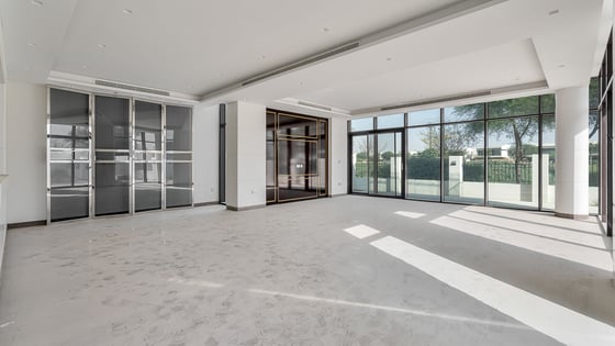 Luxurious villa in Damac Hills with golf course view, picture 1