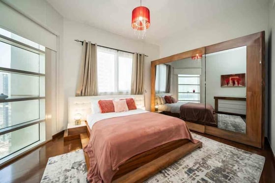 Upgraded | Fully Furnished | Short-Term Ready, picture 1