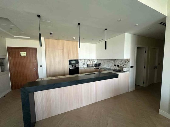 Upgraded | High Floor | Golf Course Views, picture 4