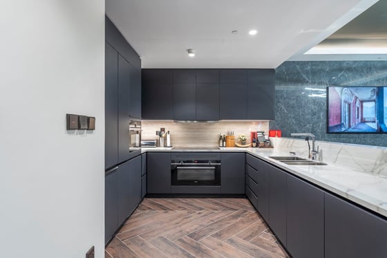 Luxury Unit | 2 BR | High Floor | Skyline View, picture 10