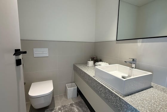 Fully Furnished | High Floor | Beachfront, picture 10