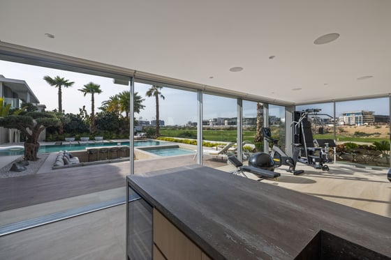 Lavish Golf Villa with Outdoor Gym and Jacuzzi, picture 18