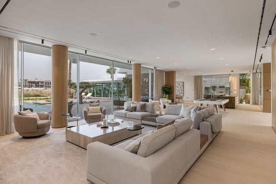 Lavish Golf Villa with Outdoor Gym and Jacuzzi, picture 15