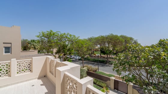 Tranquil Arabian Ranches Villa with Private Pool, picture 25