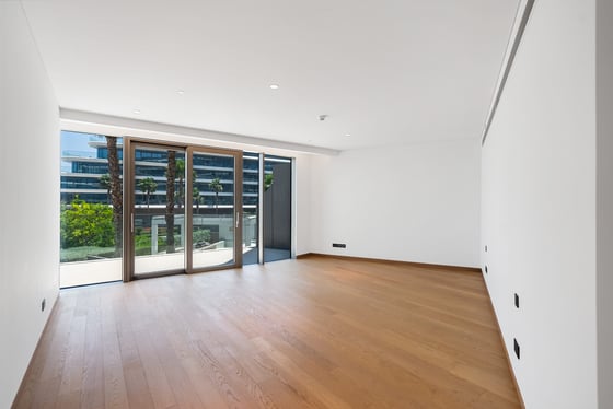 Brand New | Palm and Garden View | Vacant, picture 9