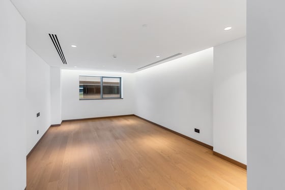 Brand New | Palm and Garden View | Vacant, picture 7