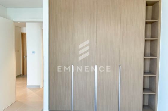 Lowest Price | Creek Tower View | High Floor, picture 5