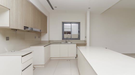 Single row villa in Dubai Hills Estate with huge layout, picture 6
