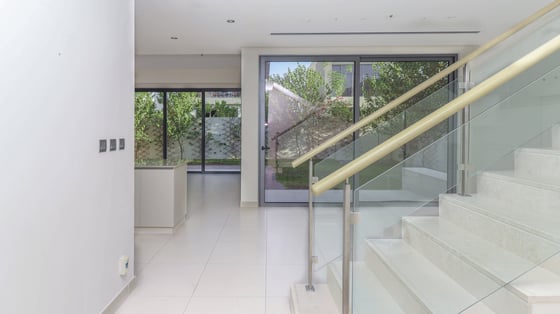 Single row villa in Dubai Hills Estate with huge layout, picture 9