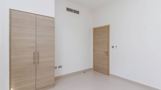 Single row villa in Dubai Hills Estate with huge layout, picture 14