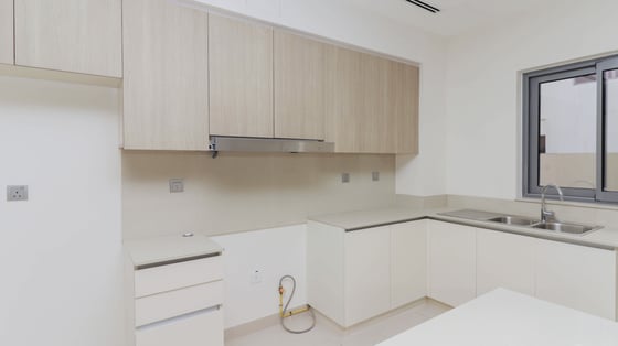 Single row villa in Dubai Hills Estate with huge layout, picture 7