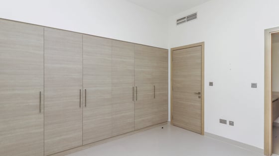Single row villa in Dubai Hills Estate with huge layout, picture 13