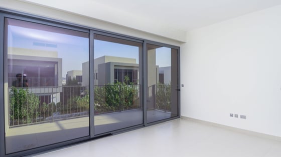 Single row villa in Dubai Hills Estate with huge layout, picture 11