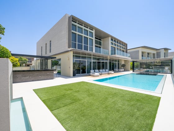 Golf Course & Skyline View Turnkey Villa with Pool house, picture 1