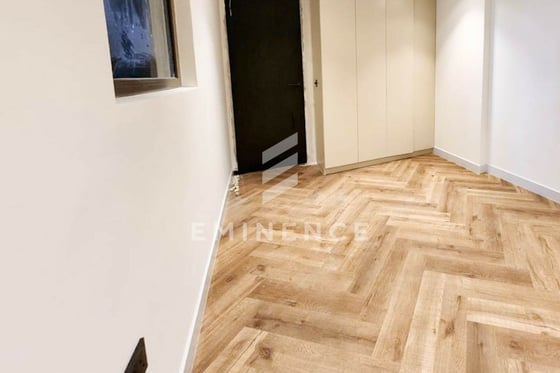 Upgraded | Marina Views | Vacant, picture 6