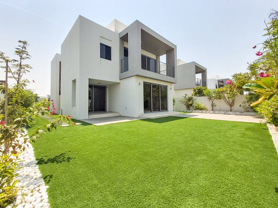 Fully Landscaped Villa | Near Pool and park ISidr, picture 1
