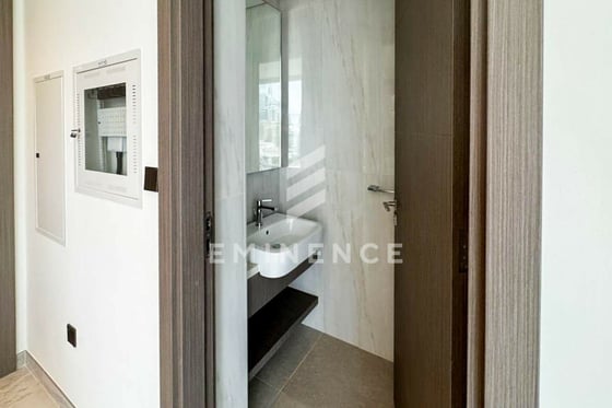 Burj and Canal View | Corner Unit | Spacious, picture 13