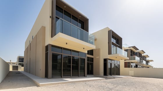 Modern villa in Dubai Hills Estate with park view, picture 1