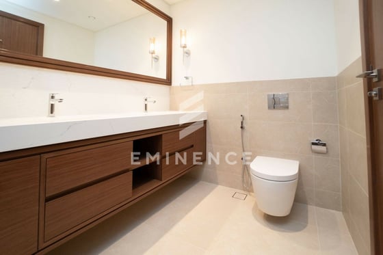 Genuine Resale | Branded | Sea View, picture 13