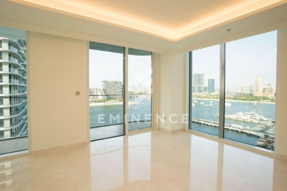 Genuine Resale | Branded | Sea View, picture 5