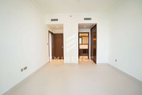 Genuine Resale | Branded | Sea View, picture 11