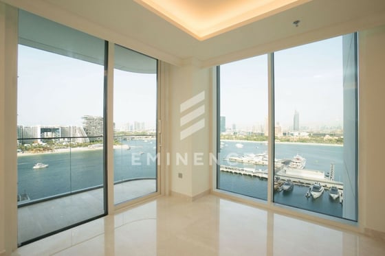 Genuine Resale | Branded | Sea View, picture 3