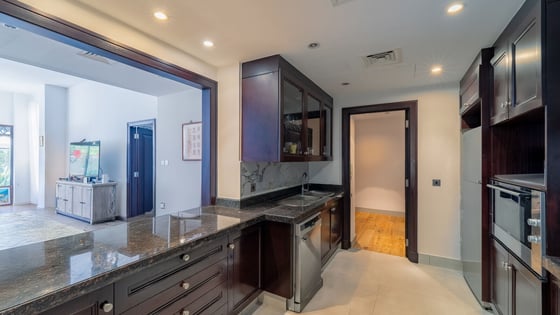 Exclusive | Upgraded Ground Floor with Burj Views, picture 5