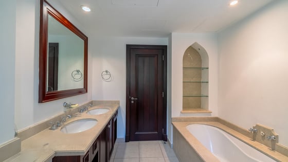 Exclusive | Upgraded Ground Floor with Burj Views, picture 11