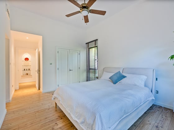 Luxury Garden Apartment with Iconic Burj Khalifa Backdrop, picture 20