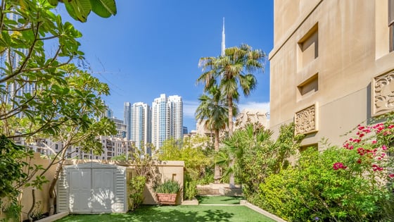 Luxury Garden Apartment with Iconic Burj Khalifa Backdrop, picture 8