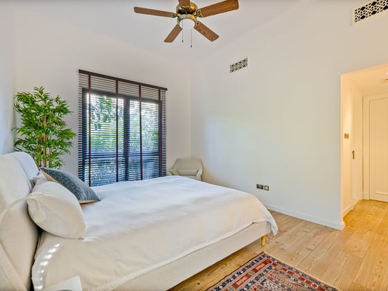 Luxury Garden Apartment with Iconic Burj Khalifa Backdrop, picture 13