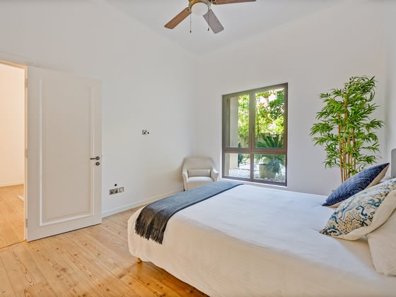 Luxury Garden Apartment with Iconic Burj Khalifa Backdrop, picture 17