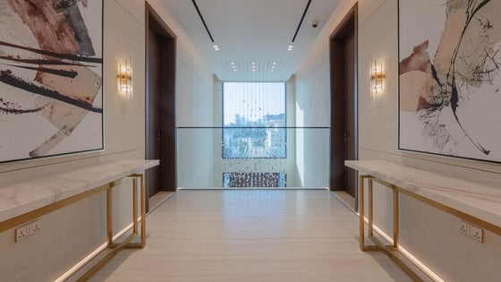 Unprecedented Palm Jumeirah Beachfront Villa, picture 42