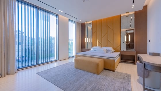 Unprecedented Palm Jumeirah Beachfront Villa, picture 41