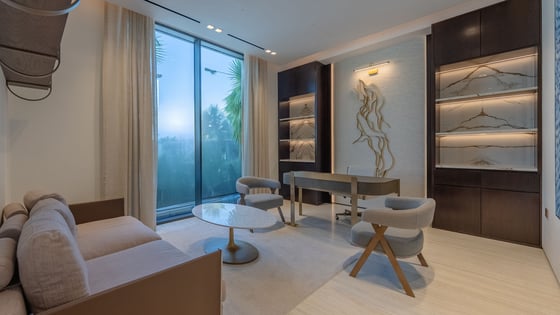 Unprecedented Palm Jumeirah Beachfront Villa, picture 20