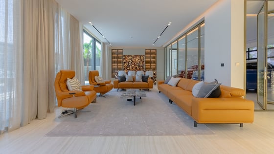 Unprecedented Palm Jumeirah Beachfront Villa, picture 5